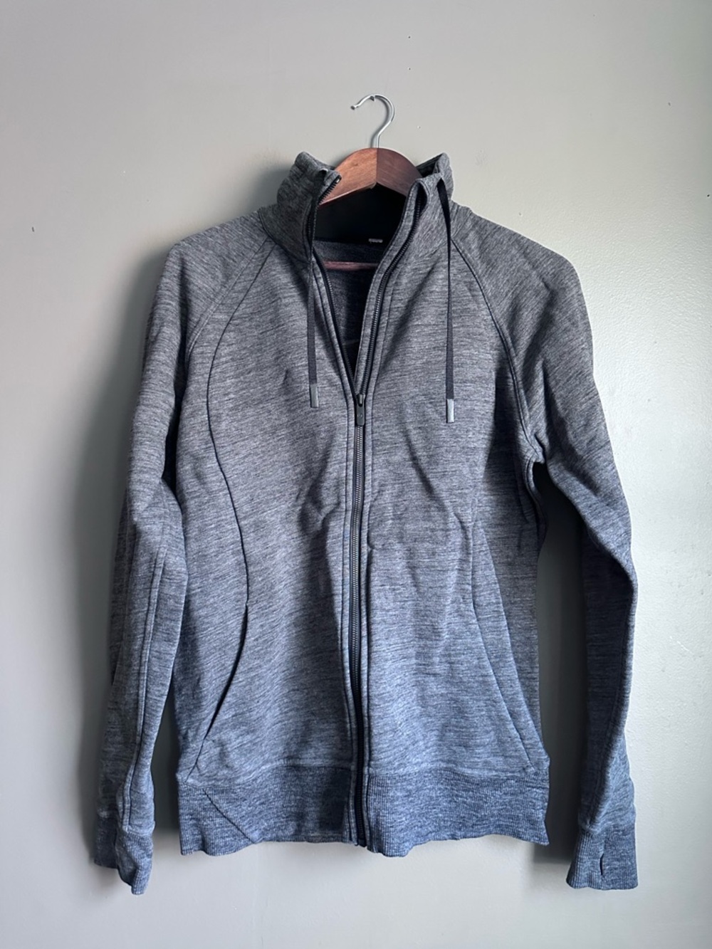 Lululemon Huddle & Hustle Full Zip Jacket – Size 10 (Gray/Black)